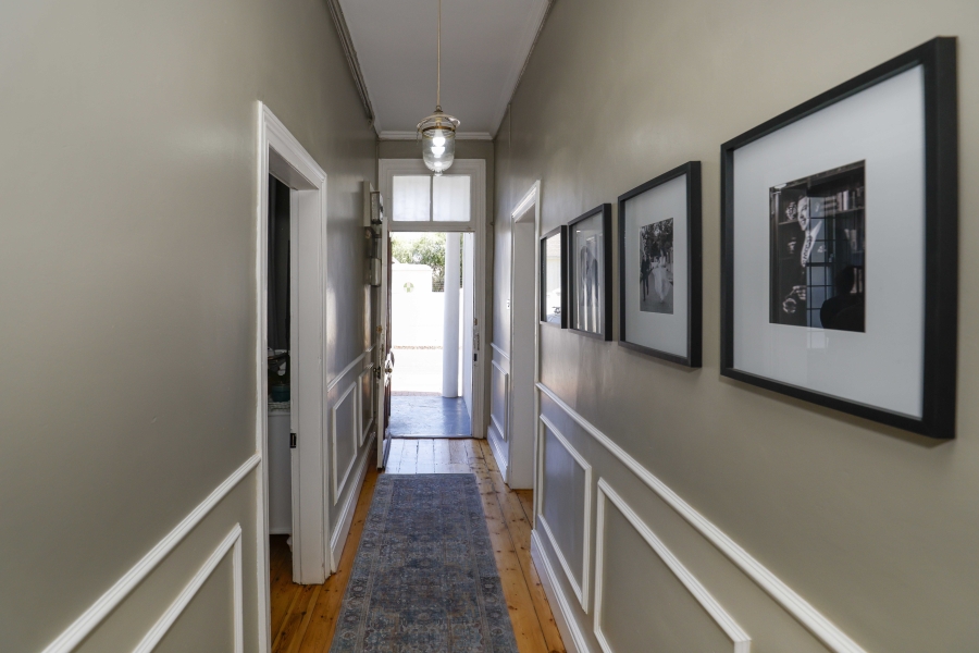 2 Bedroom Property for Sale in Claremont Western Cape